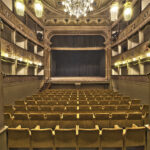 DOMENICHE A TEATRO PER FAMIGLIE